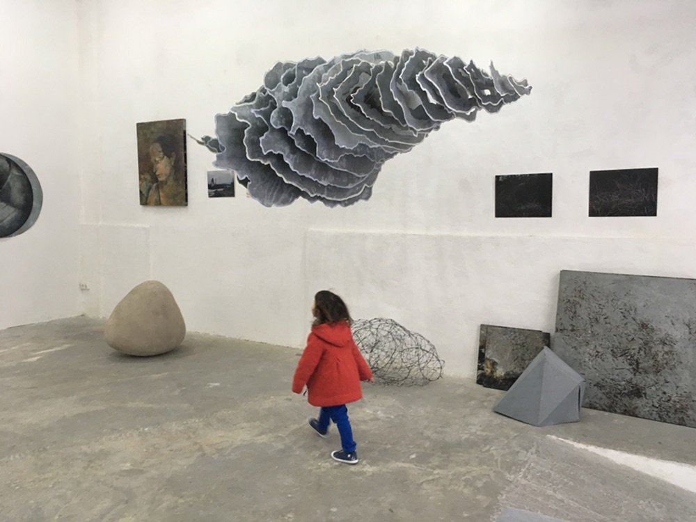 2019-04-11 18.31.46_light